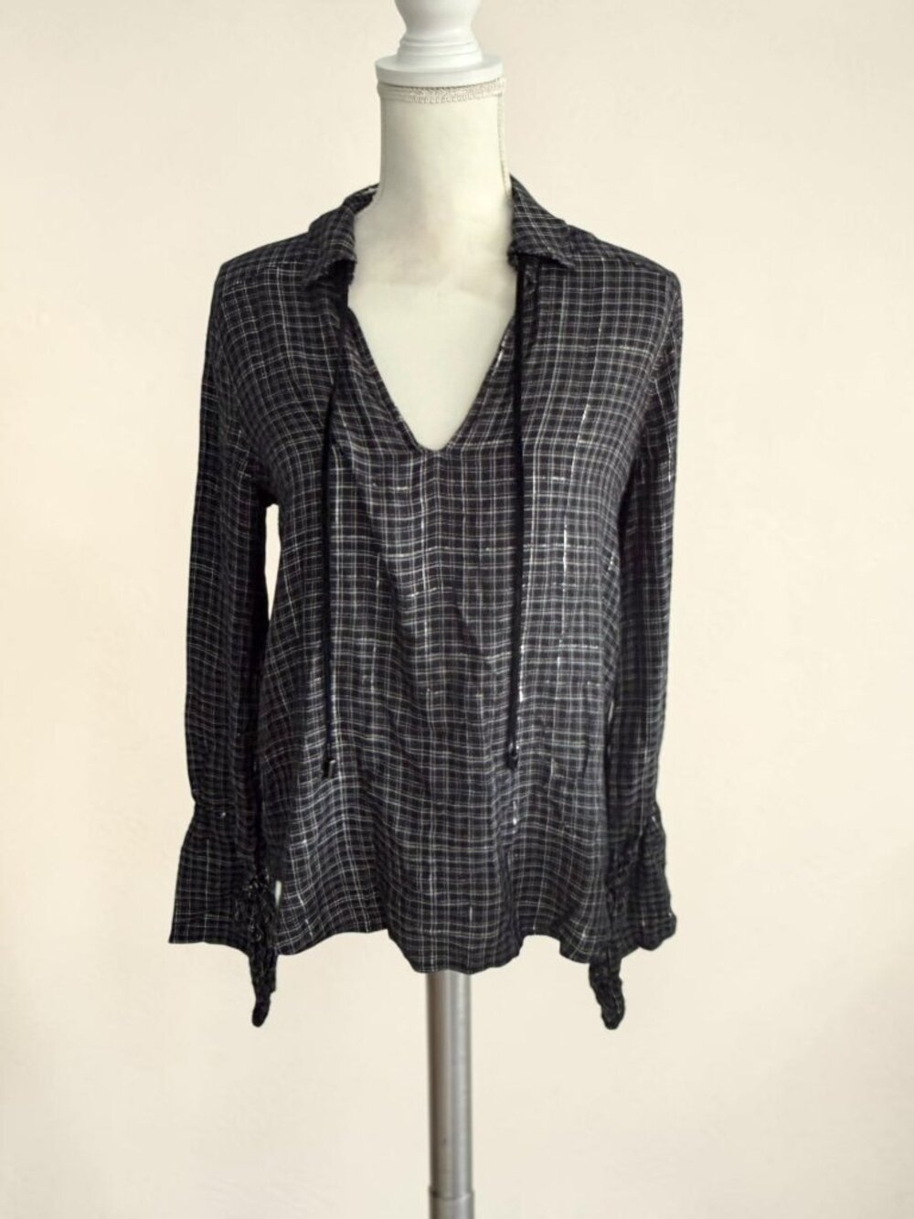 PAIGE Black Silver Metallic Plaid Top Blouse Size Medium